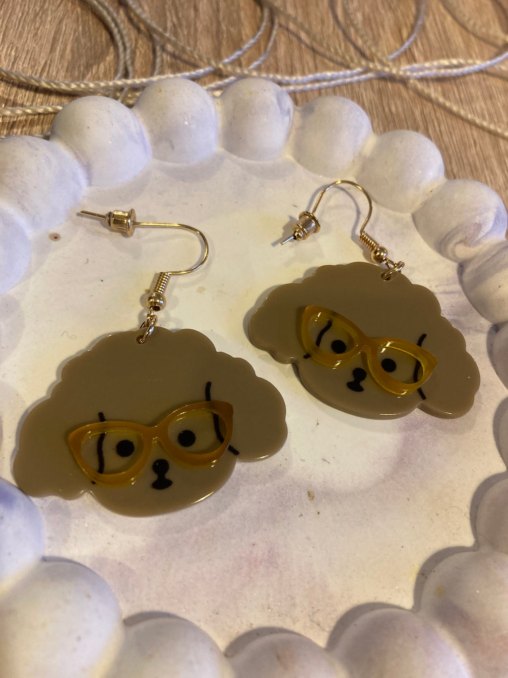 Boucles d’oreilles canines